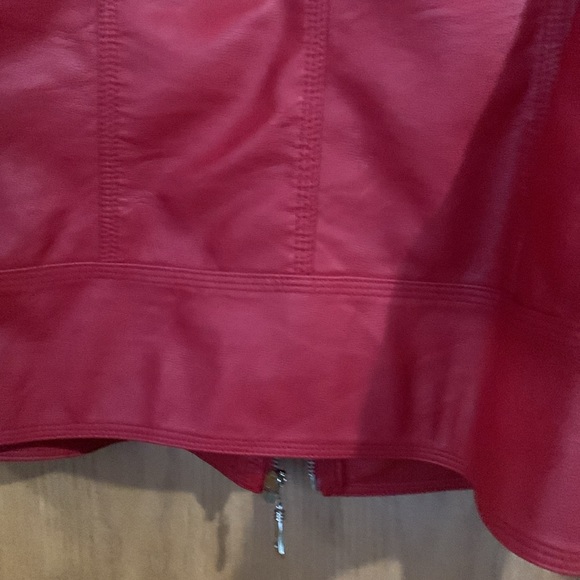 Rayon and pleather jacket - with black floral lining - Picture 4 of 5